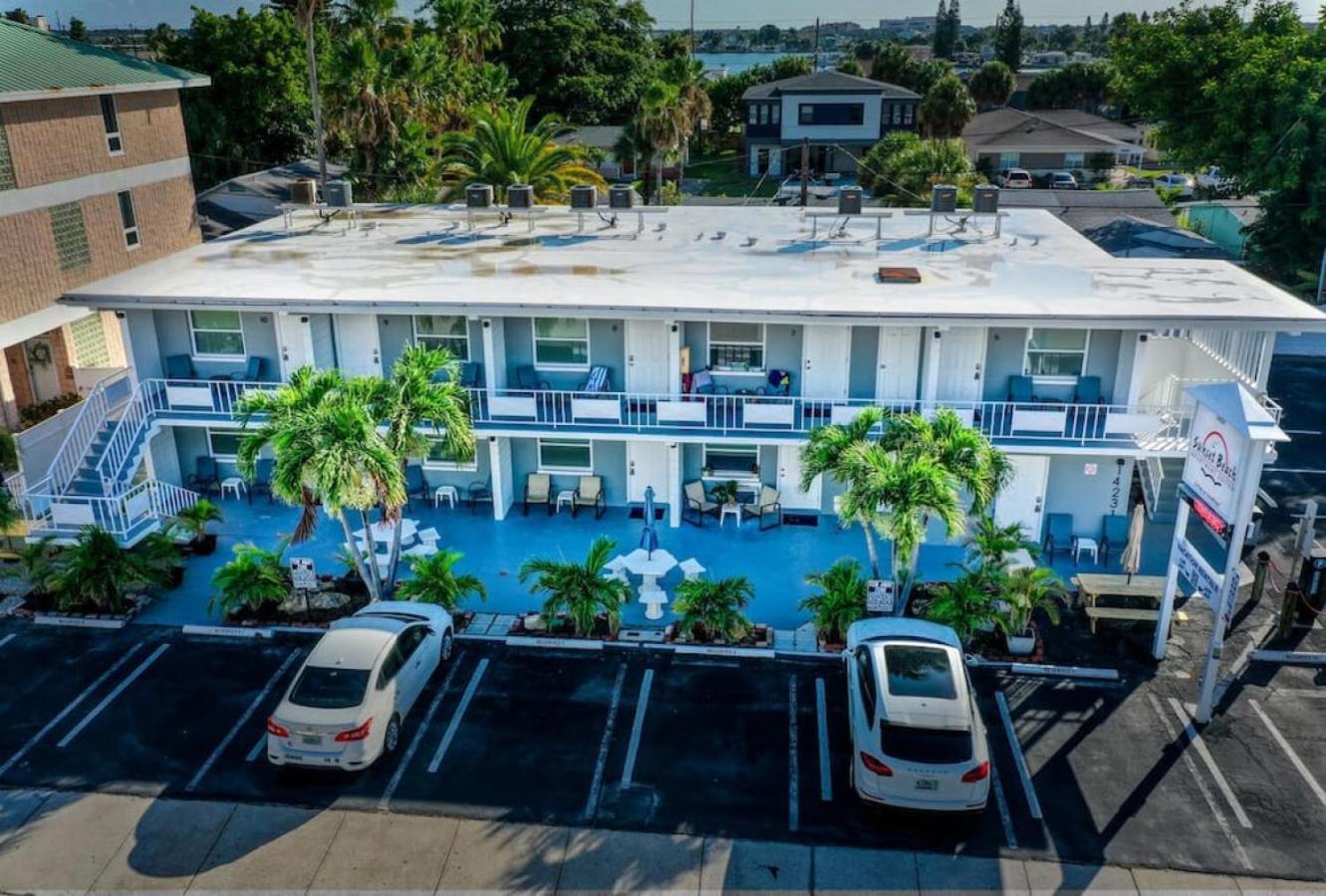 Sunset Beach Suites At Madeira Beach! Pet Friendly With Summer Breezes! - Suite 6 St. Pete Beach Exterior photo